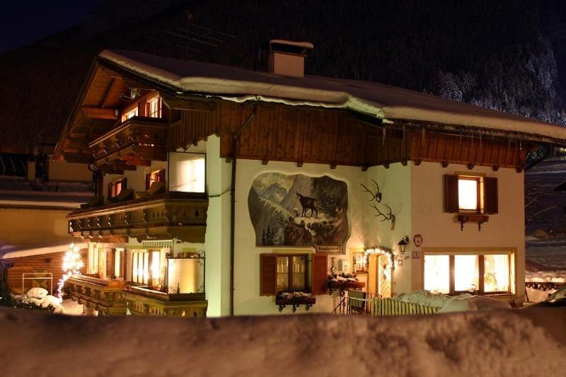 Haus Bergheimat - Familie Oberacher Vendégház Fulpmes Kültér fotó