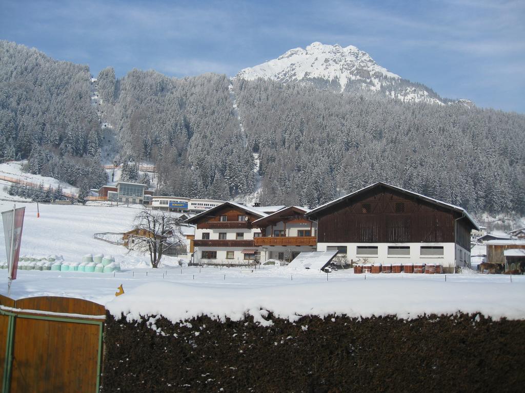 Haus Bergheimat - Familie Oberacher Vendégház Fulpmes Kültér fotó